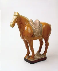 Pferd mit Sattel, Tang-Dynastie, 618-907 n. Chr.